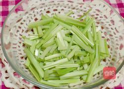 冬菇豆腐羹的做法图解2