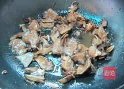 辣椒炒猪舌子的做法图解3