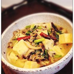 冻豆腐炖蟹味菇的做法[图]