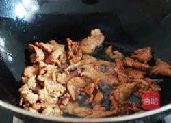 芹菜香干炒肉片的做法图解4