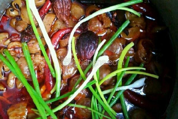 木耳土豆红烧肥肠