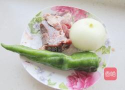 孜然洋葱肉丝的做法图解1