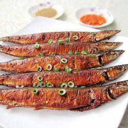 孜然烤秋刀鱼的做法[图]
