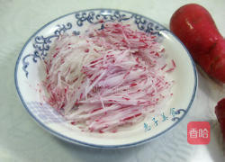 糖醋水萝卜的做法图解2