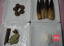 话梅手剥笋的做法图解1