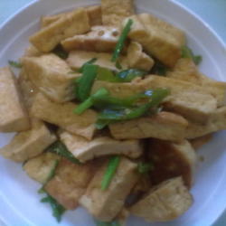 青椒炒老豆腐的做法[图]