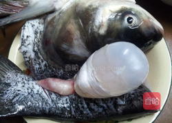 铁锅炖胖头鱼的做法图解1