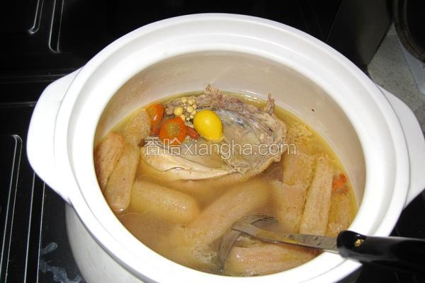 竹荪炖鸡汤