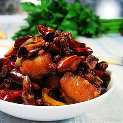 辣子鸡丁的做法[图]