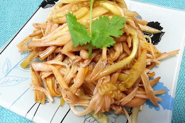 凉拌金针菇黄花菜