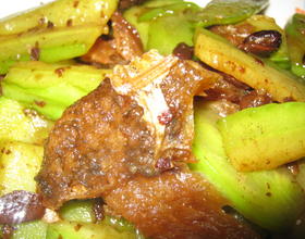 豆豉鲮鱼炒苦瓜[图]