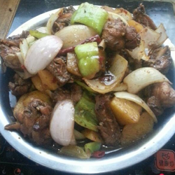 土豆炖鸡的做法[图]