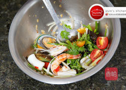 泰式海鲜沙拉的做法图解11