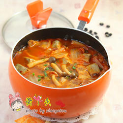 黑豆腐泡菜锅的做法[图]