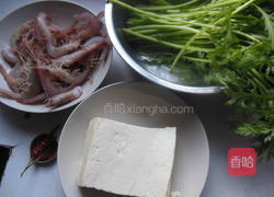 茼蒿虾仁小豆腐的做法图解1