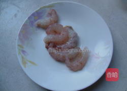 茼蒿虾仁小豆腐的做法图解2