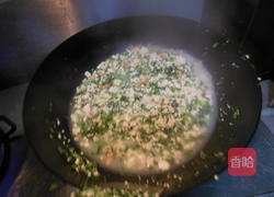 茼蒿虾仁小豆腐的做法图解12