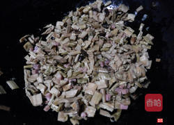 油焖咸肉笋干的做法图解9
