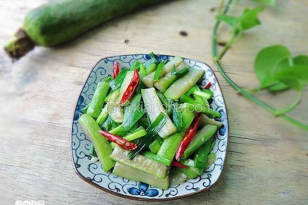 韭菜炒丝瓜