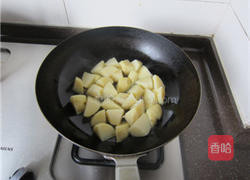 香辣锅巴土豆的做法图解3
