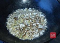 核桃仁炒杏鲍菇的做法图解6