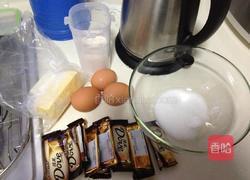 巧克力黄桃蛋糕的做法图解1