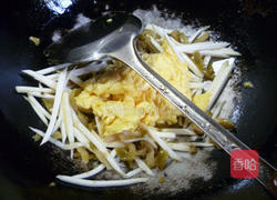 榨菜茭白炒鸡蛋的做法图解10