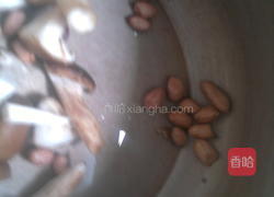 冬菇猪脚汤的做法图解3