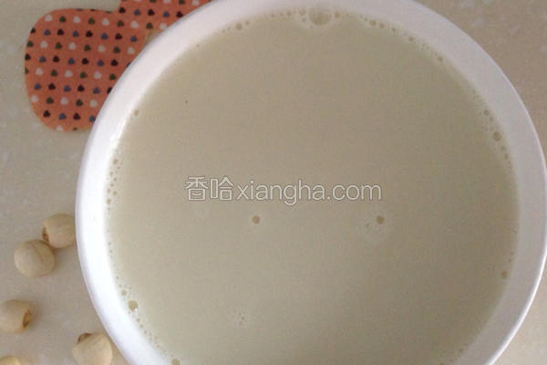黄豆莲子豆浆