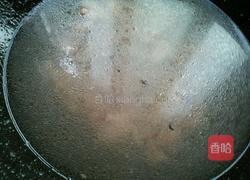 金针菇鱼丸肉片汤的做法图解5