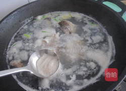 明太鱼豆芽汤的做法图解4