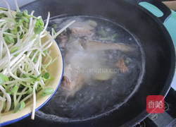 明太鱼豆芽汤的做法图解5