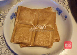 银芽青椒炒香干的做法图解1