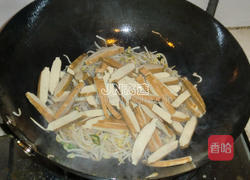 银芽青椒炒香干的做法图解10