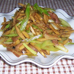 香芹肉片杏孢菇的做法[图]