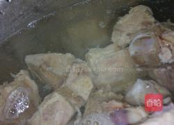 枸杞红枣排骨汤的做法图解3
