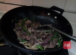 洋葱甜椒爆牛肉的做法图解7