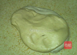 玉米面酸菜小包子的做法图解3