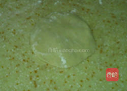 玉米面酸菜小包子的做法图解6