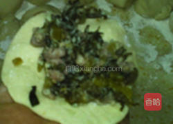 玉米面酸菜小包子的做法图解7