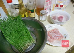 韭菜虾仁肠粉的做法图解1