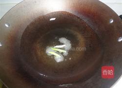 双椒爆炒生肠的做法图解3