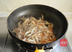 煎饼卷河虾的做法图解4