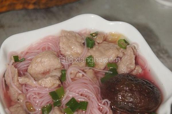 红菇肉片线面