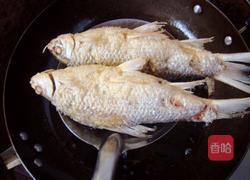 炸鲮鱼的做法图解7