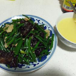 韭苔炒肉的做法[图]