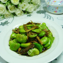 笋干菜炒蚕豆的做法[图]