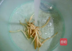 黄花菜咸肉冬瓜汤的做法图解2