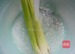 香干炒西芹的做法图解2