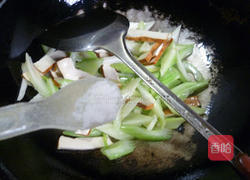 香干炒西芹的做法图解8